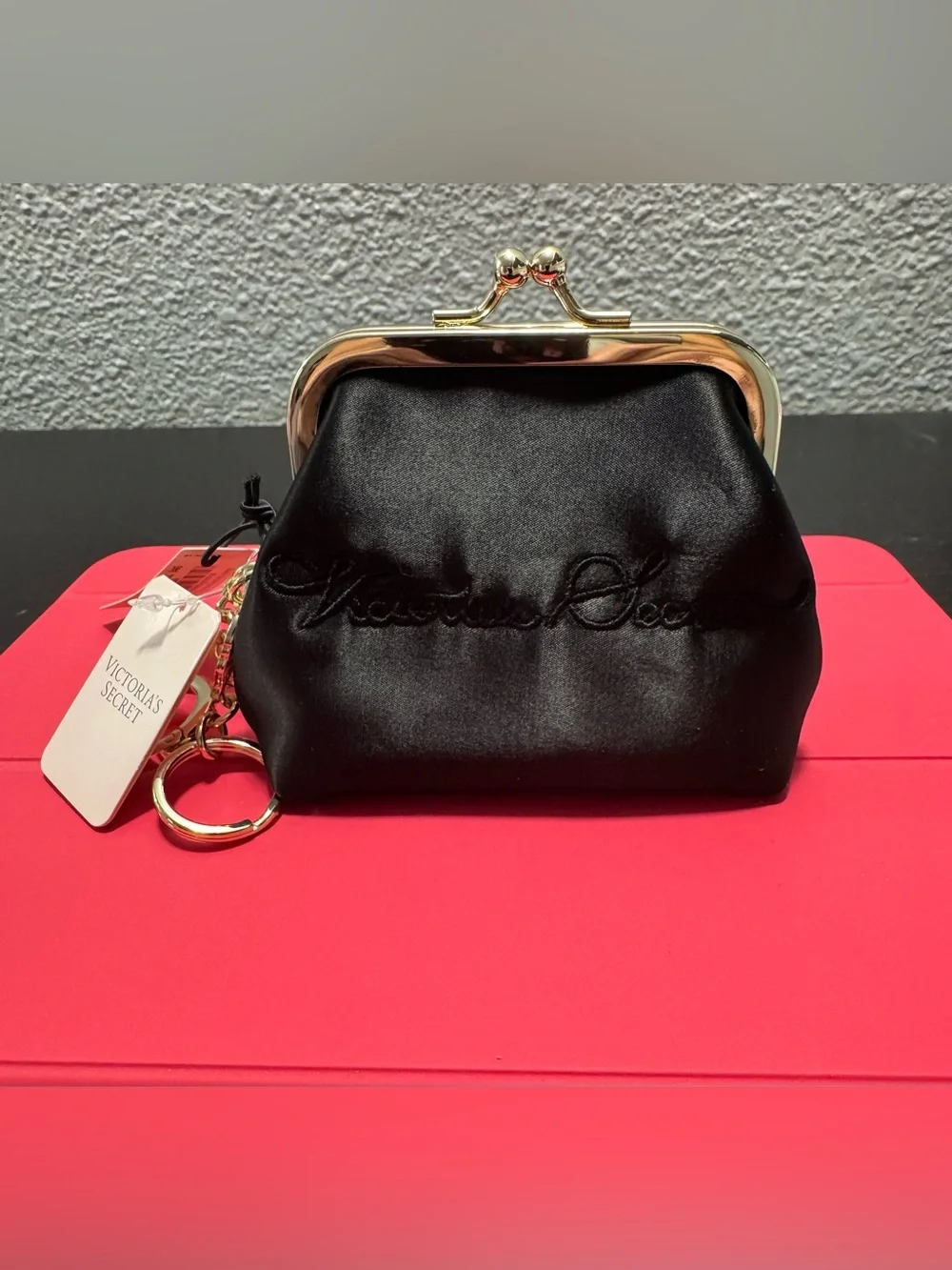 VICTORIA'S SECRET Kisslock Coin Purse Keychain